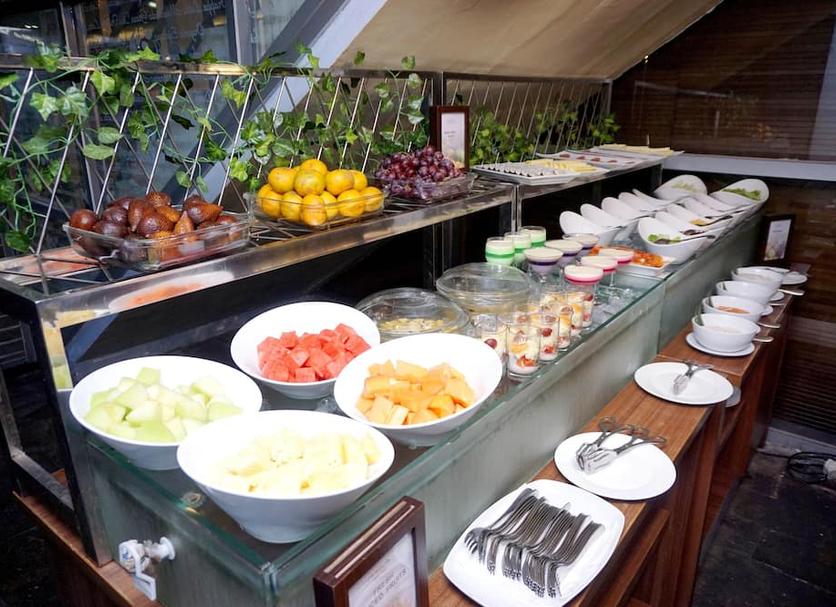 Buffet Photo