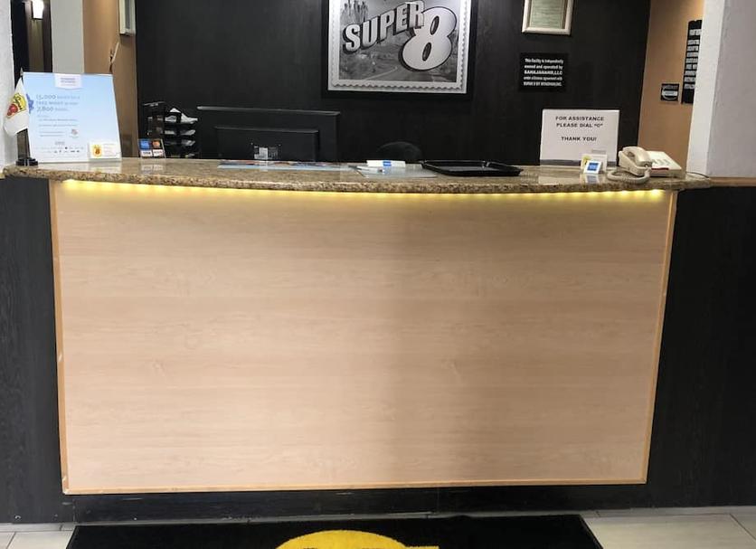 Front desk Photo