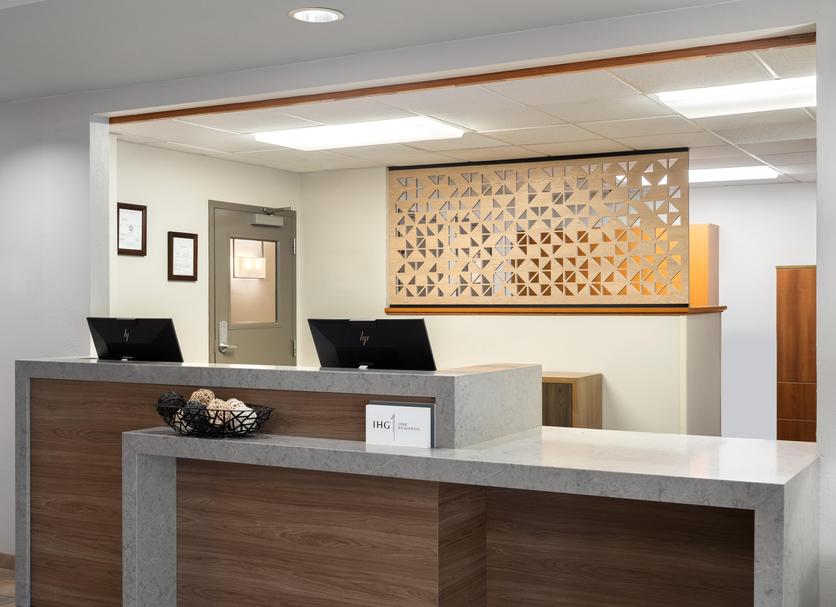 Front desk Photo
