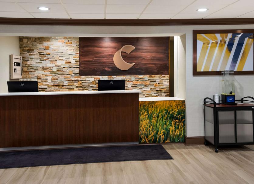Front desk Photo