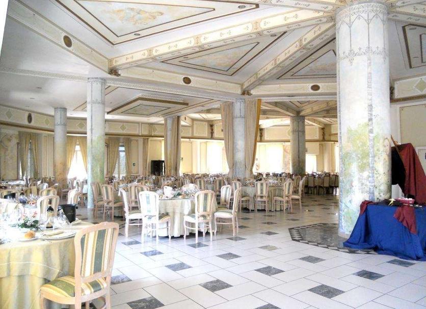 Banquet hall Photo