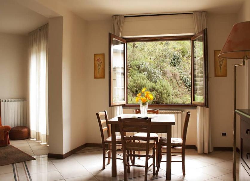 Dining room Photo
