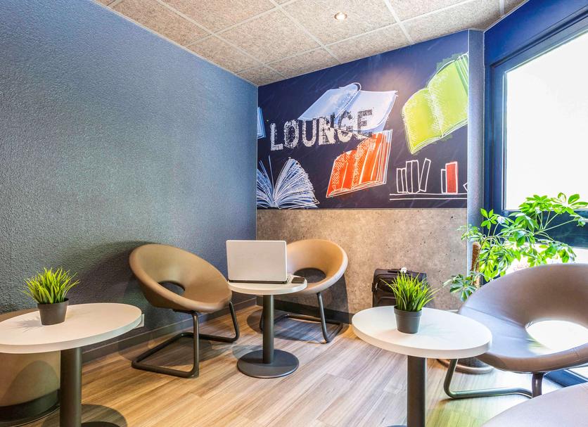 Lounge Photo