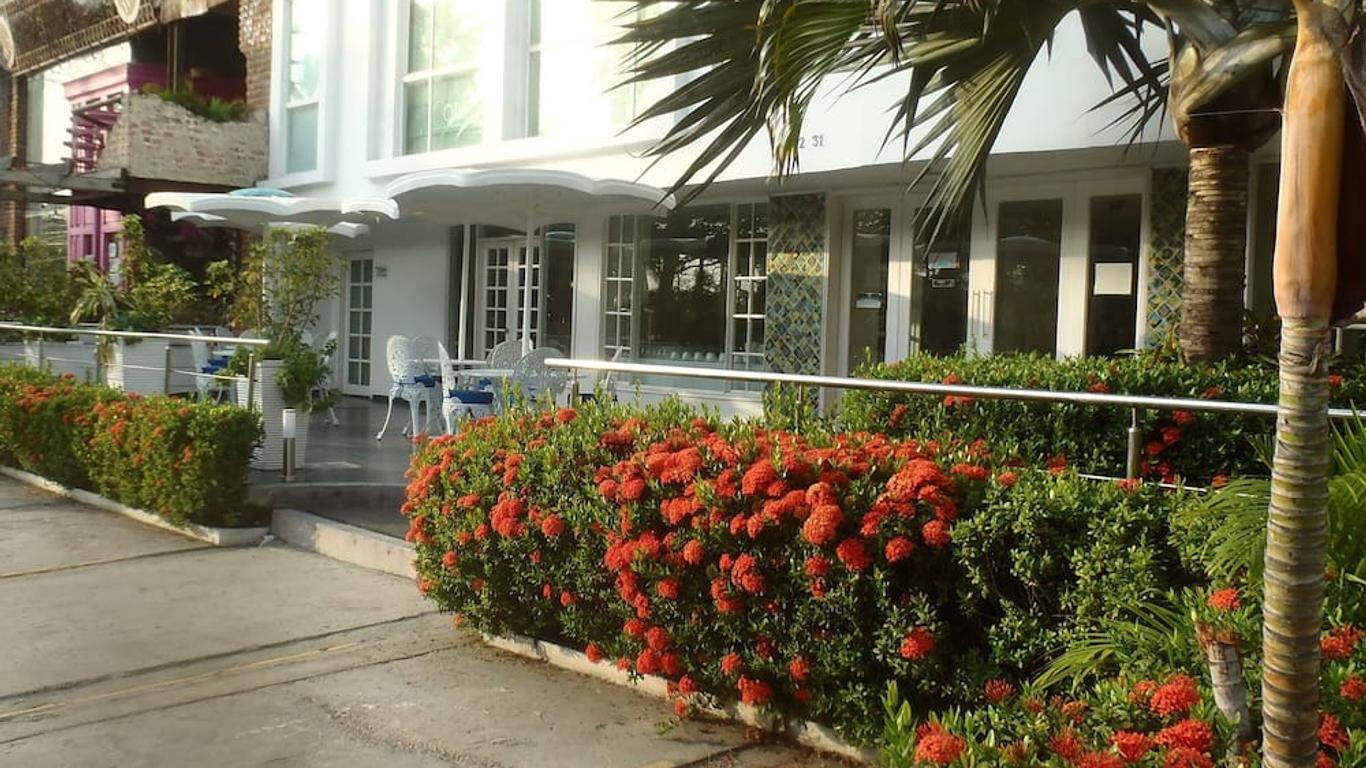 Coral Reef Hotel