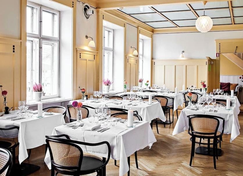 Restaurant Photo