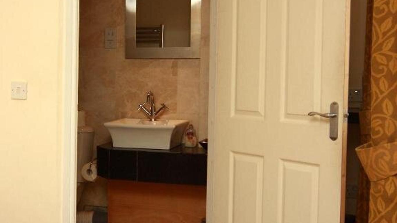 Churchills Inn & Rooms