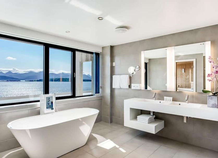 Bathroom Photo