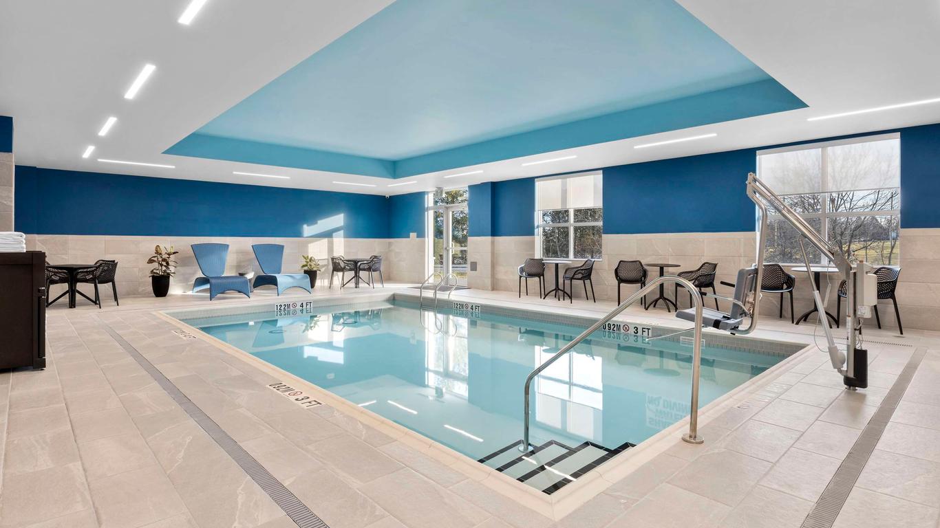 Hampton Inn By Hilton Cornwall