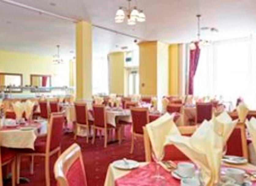Banquet hall Photo