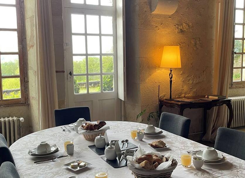 Dining room Photo
