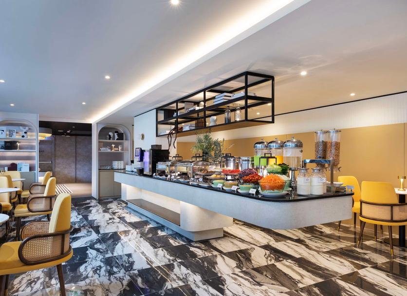 Buffet Photo