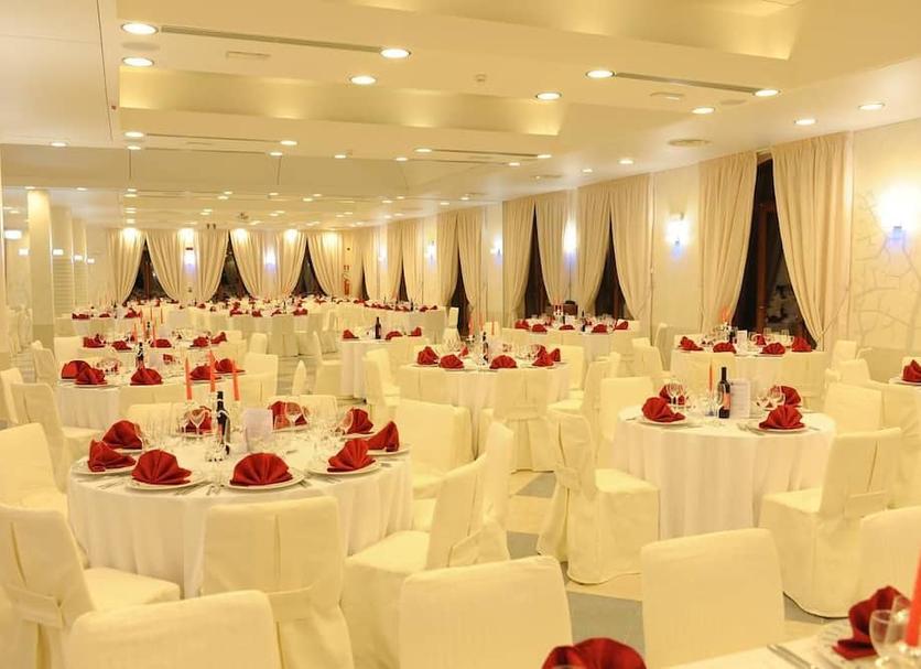 Banquet hall Photo