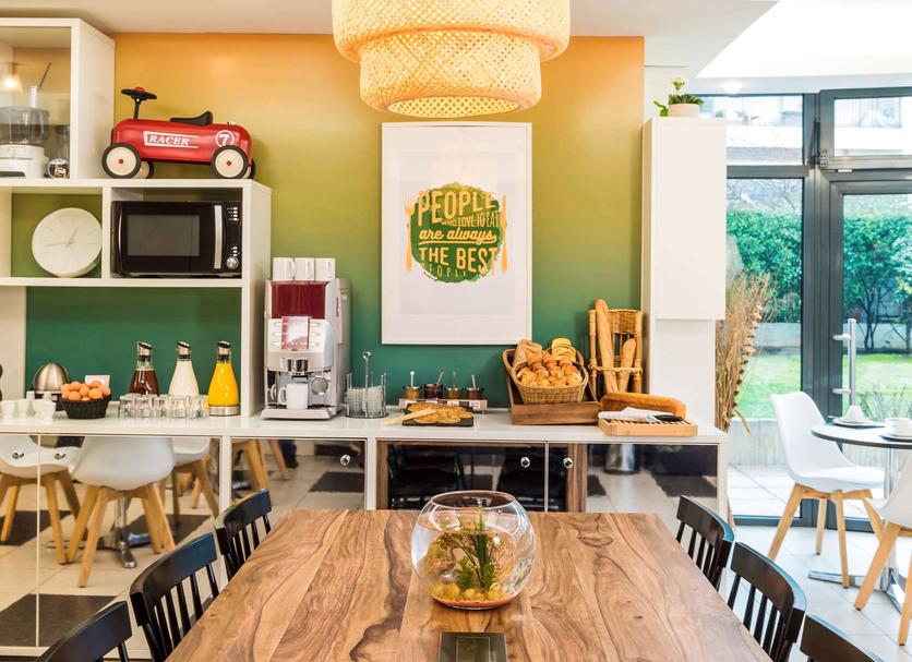 Restaurant Photo