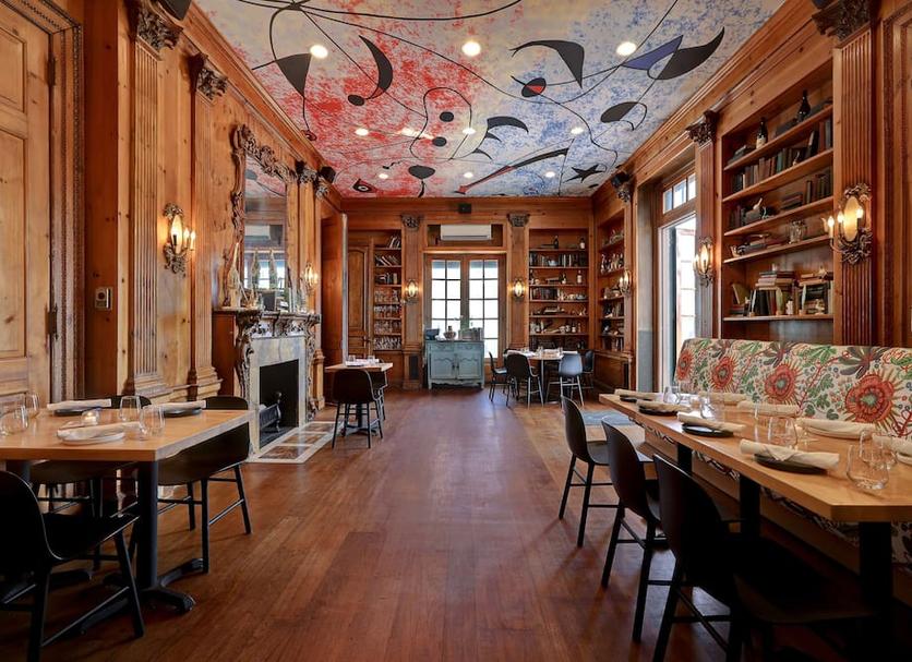 Restaurant Photo