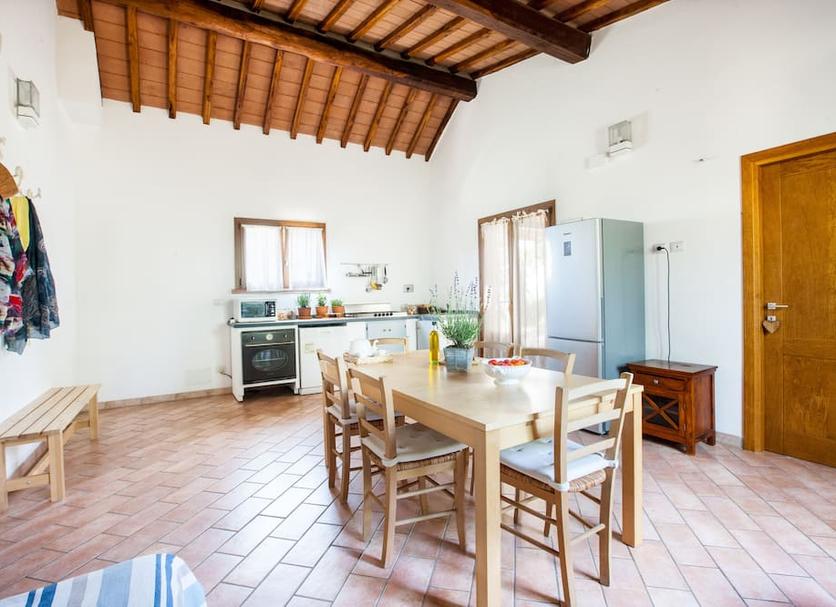 Dining room Photo