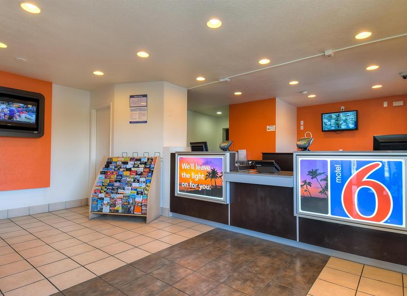 Front desk Photo