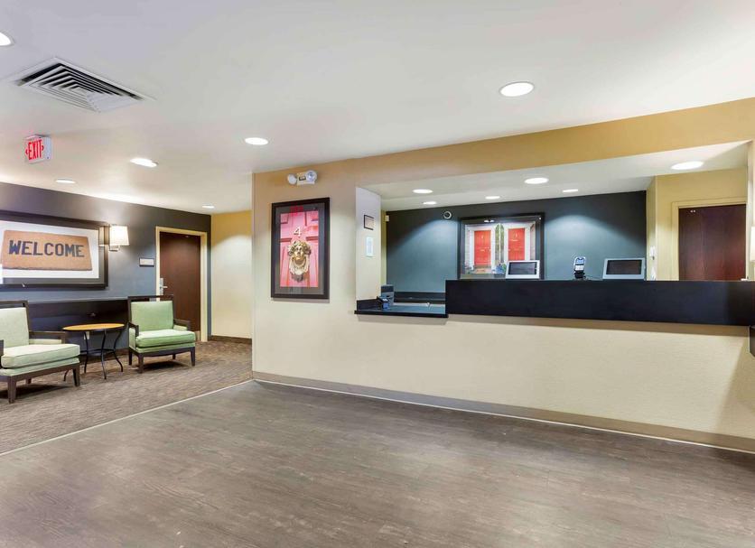 Front desk Photo