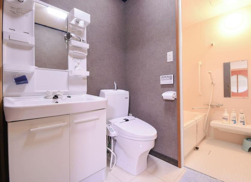 Bathroom Photo