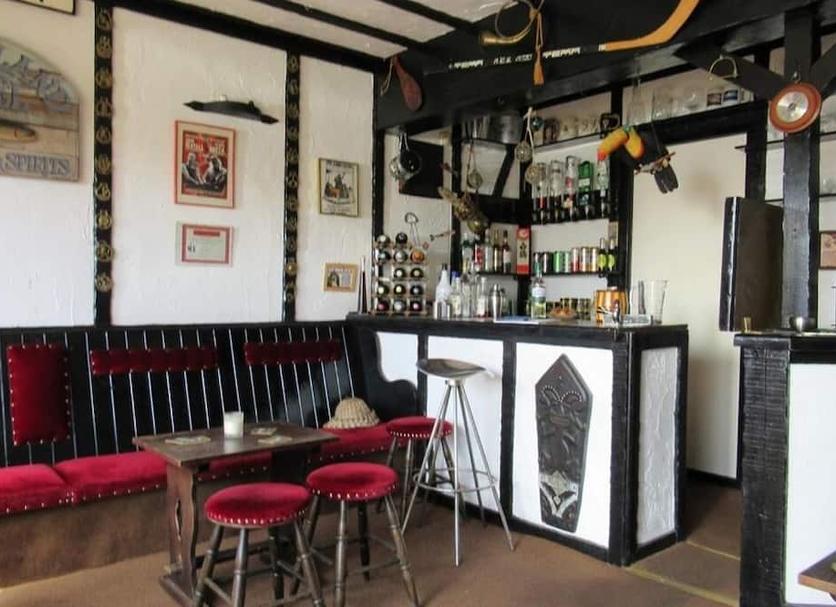 Bar Photo