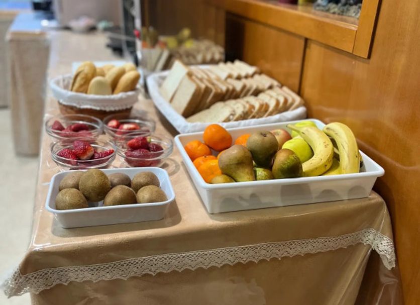 Buffet Photo