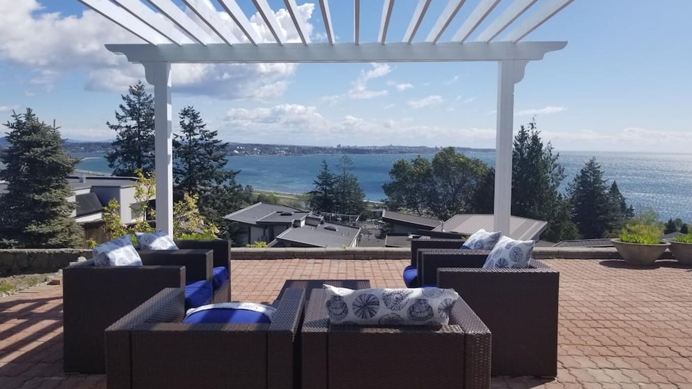 Victoria Ocean View B&B House