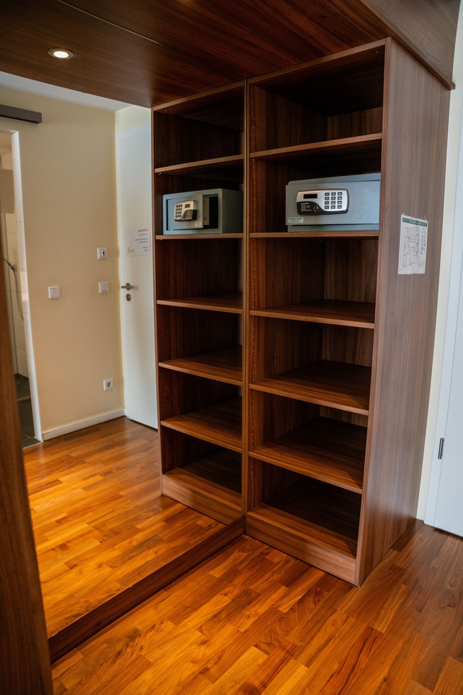 Room amenity