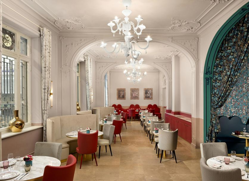 Restaurant Photo