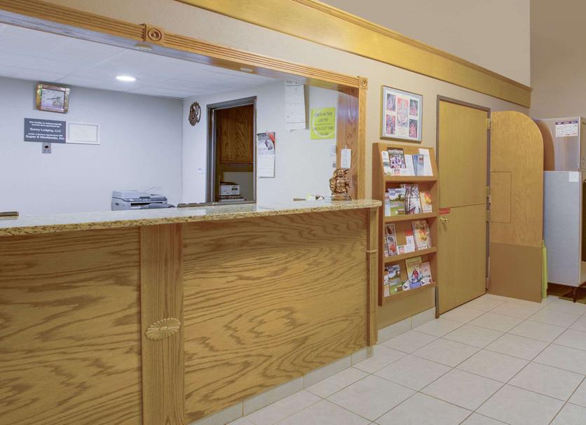 Front desk Photo