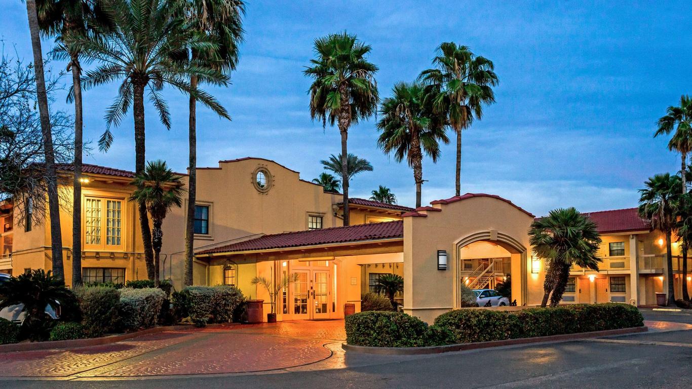 La Quinta Inn by Wyndham Laredo I-35