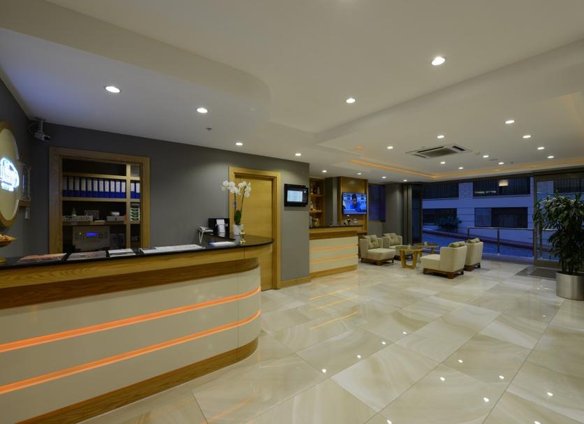 Front desk Photo