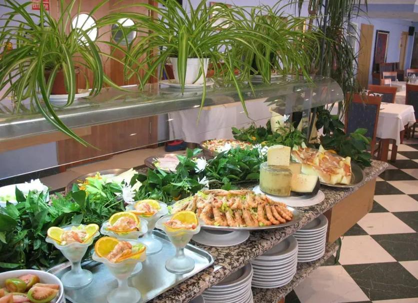 Buffet Photo