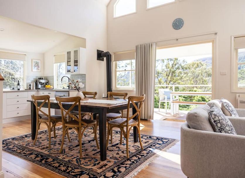 Dining room Photo