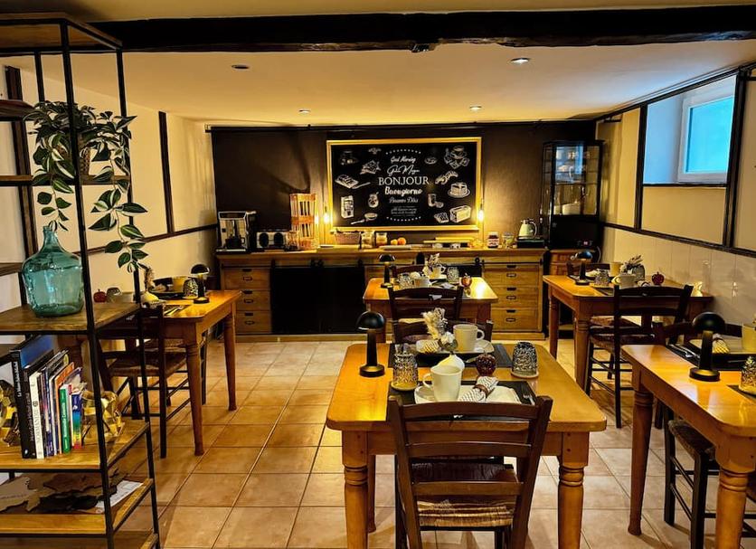 Restaurant Photo