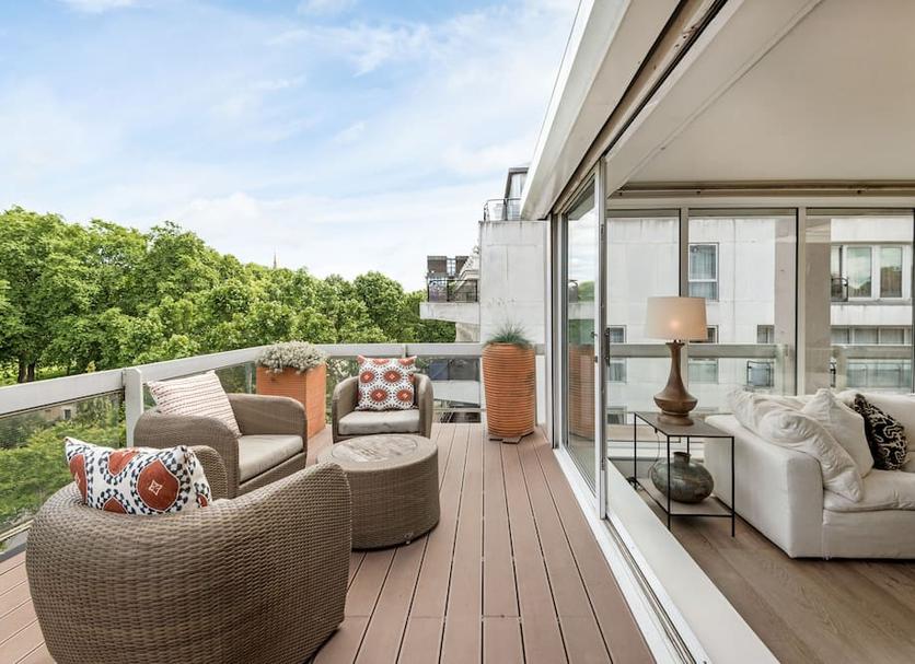 Balcony Photo