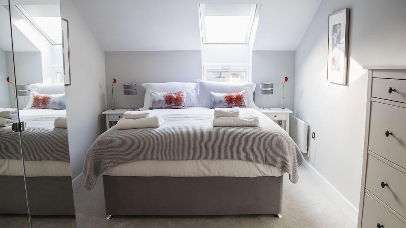 Deluxe 2 Bedroom Apartment