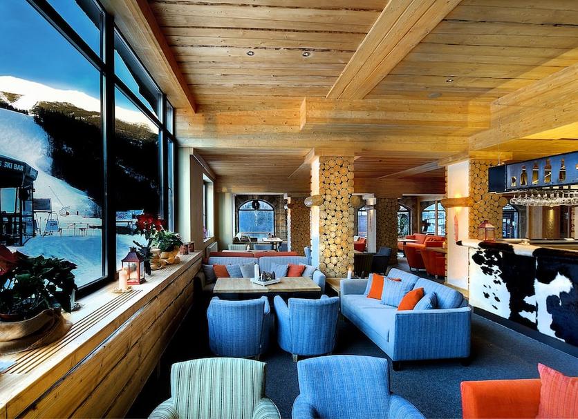 Lounge Photo