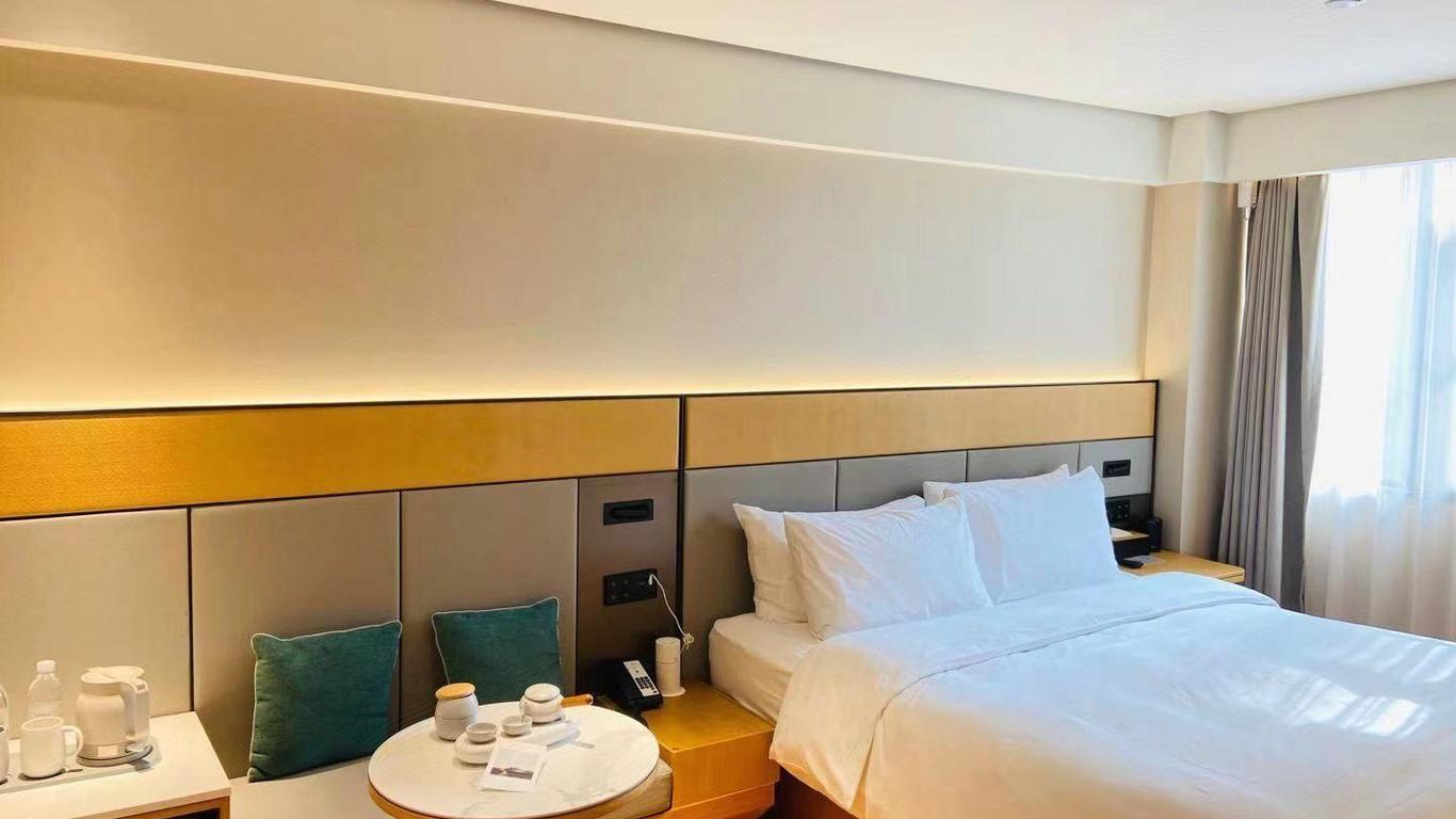 Ji Hotel Hailun Road Metro Station