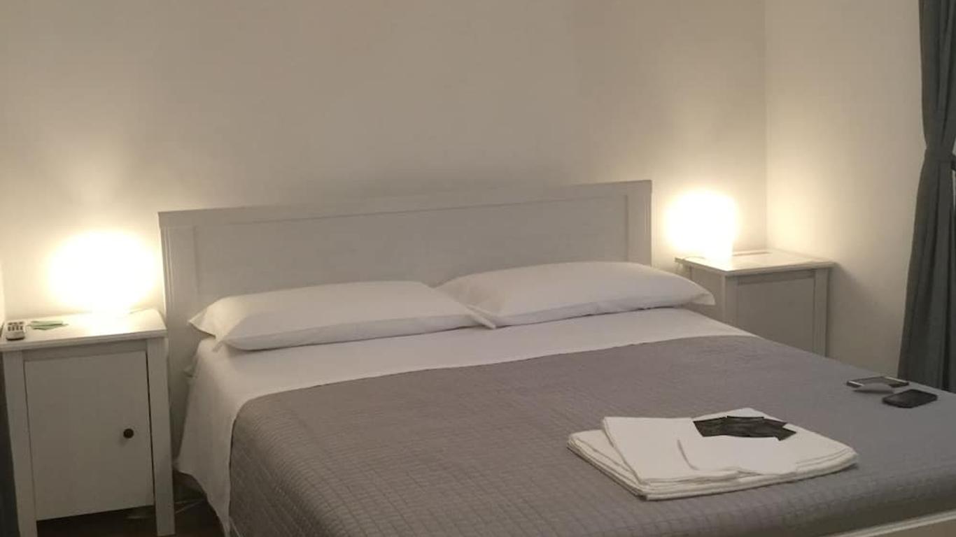 La Piazzetta B&B - Mini appartamento con ingresso indipendente