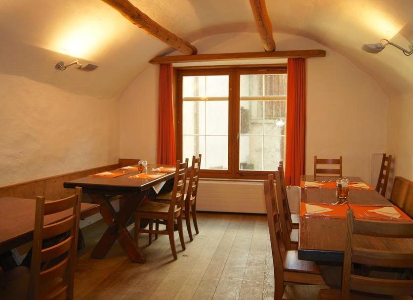 Dining room Photo