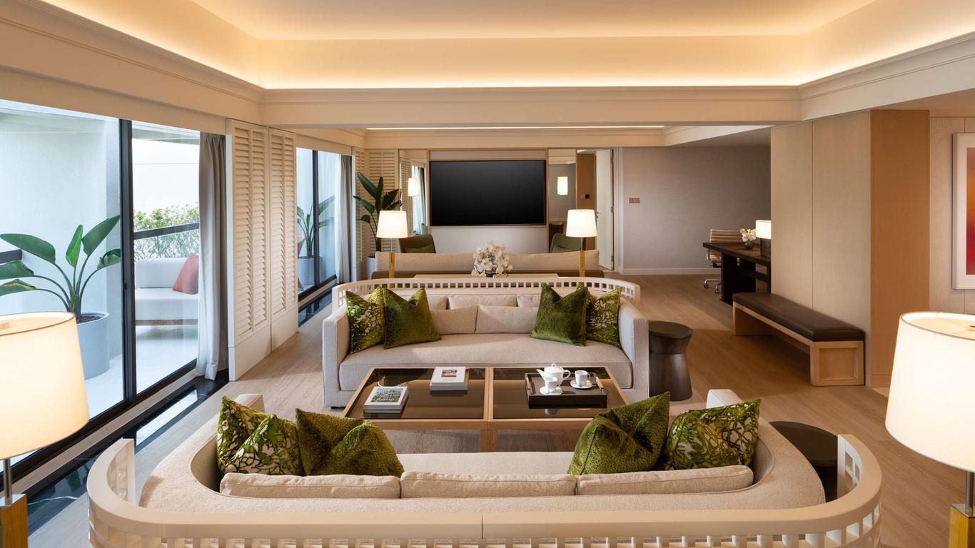 Conrad Singapore Orchard