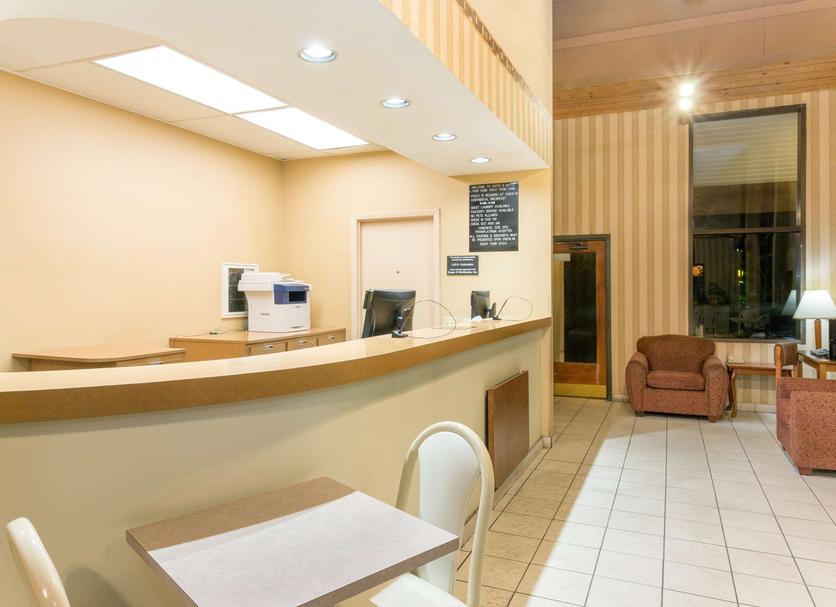 Front desk Photo