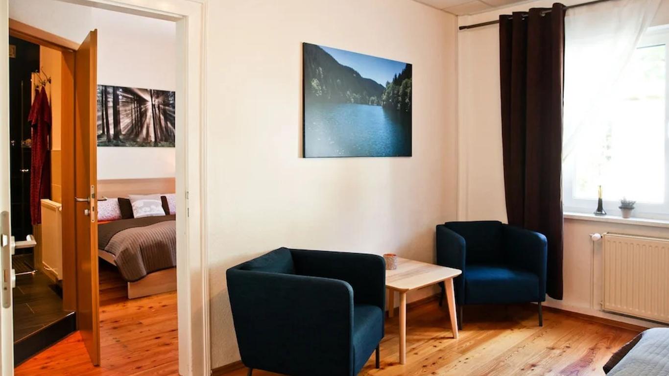 Pension & Ferienwohnung Oberhof 810 M