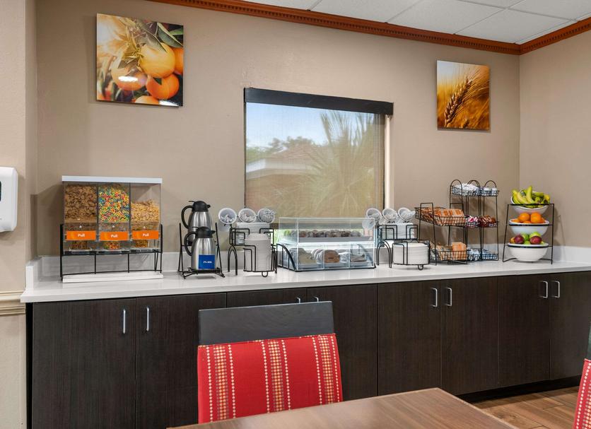 Buffet Photo