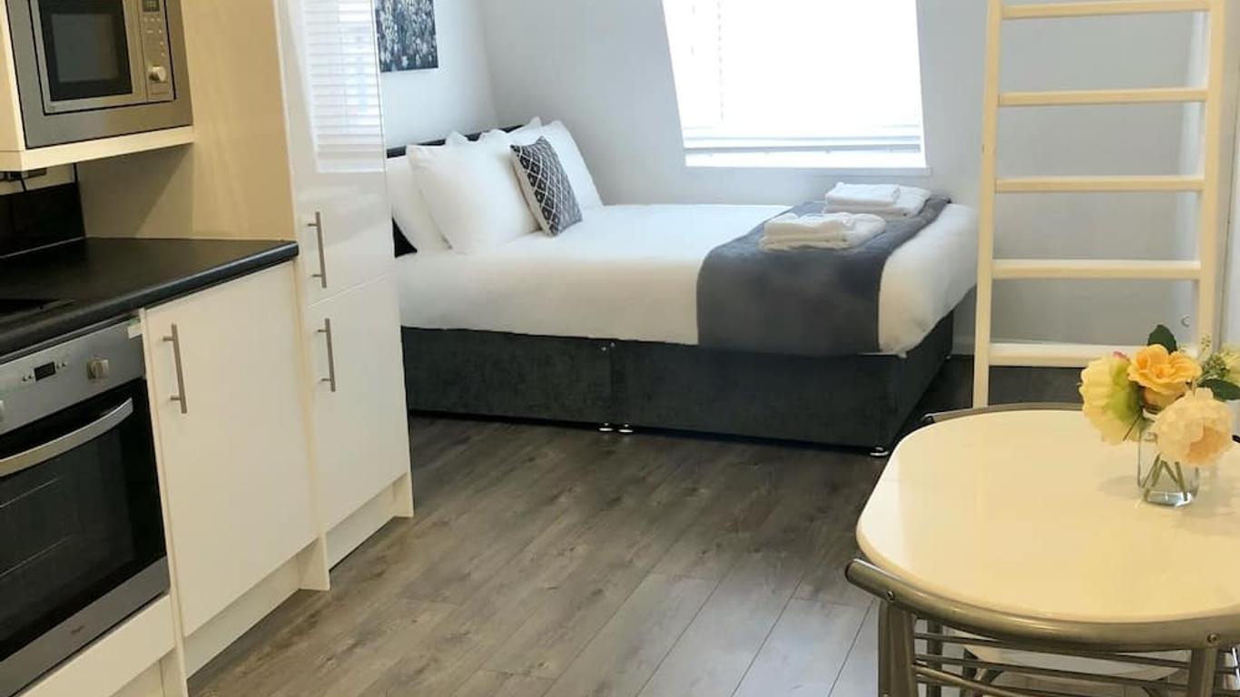 Foxhouse Studio Apartments