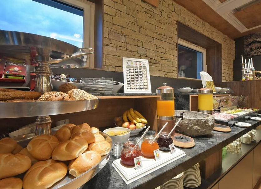 Buffet Photo