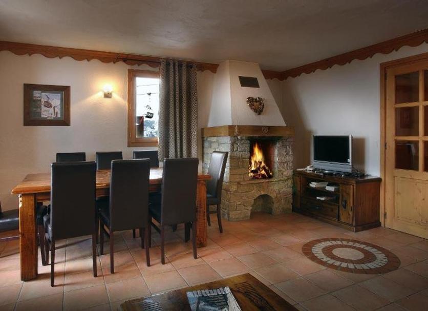 Dining room Photo