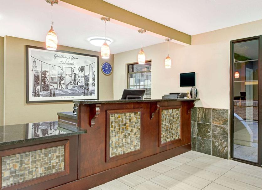 Front desk Photo