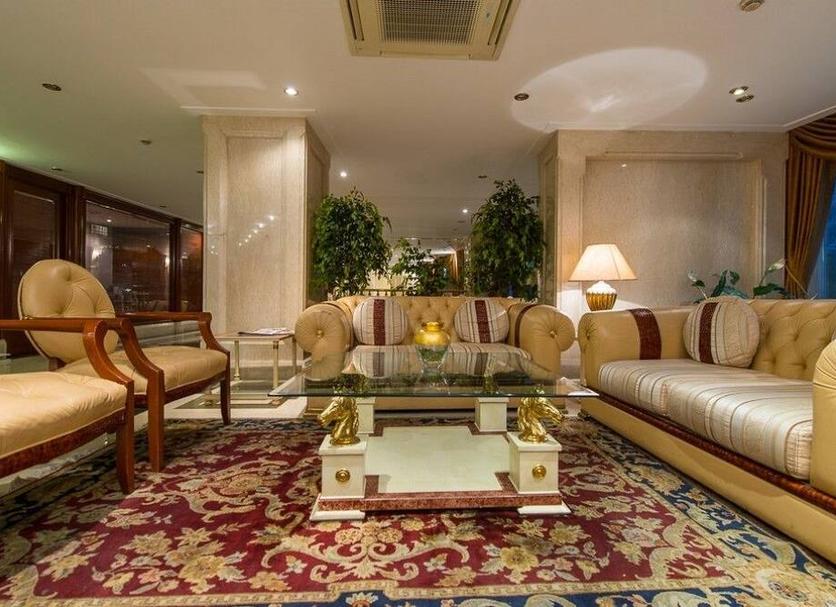 Lounge Photo