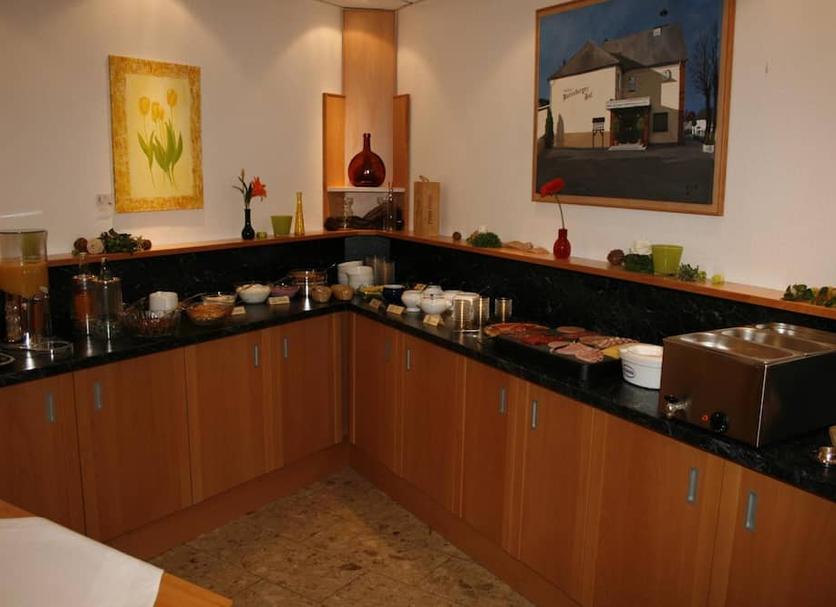 Buffet Photo