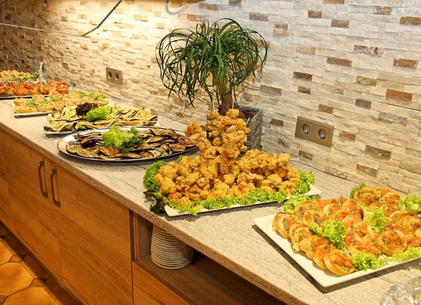 Buffet Photo